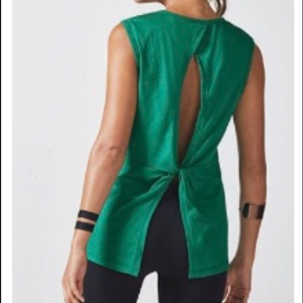 Kelly green knot top